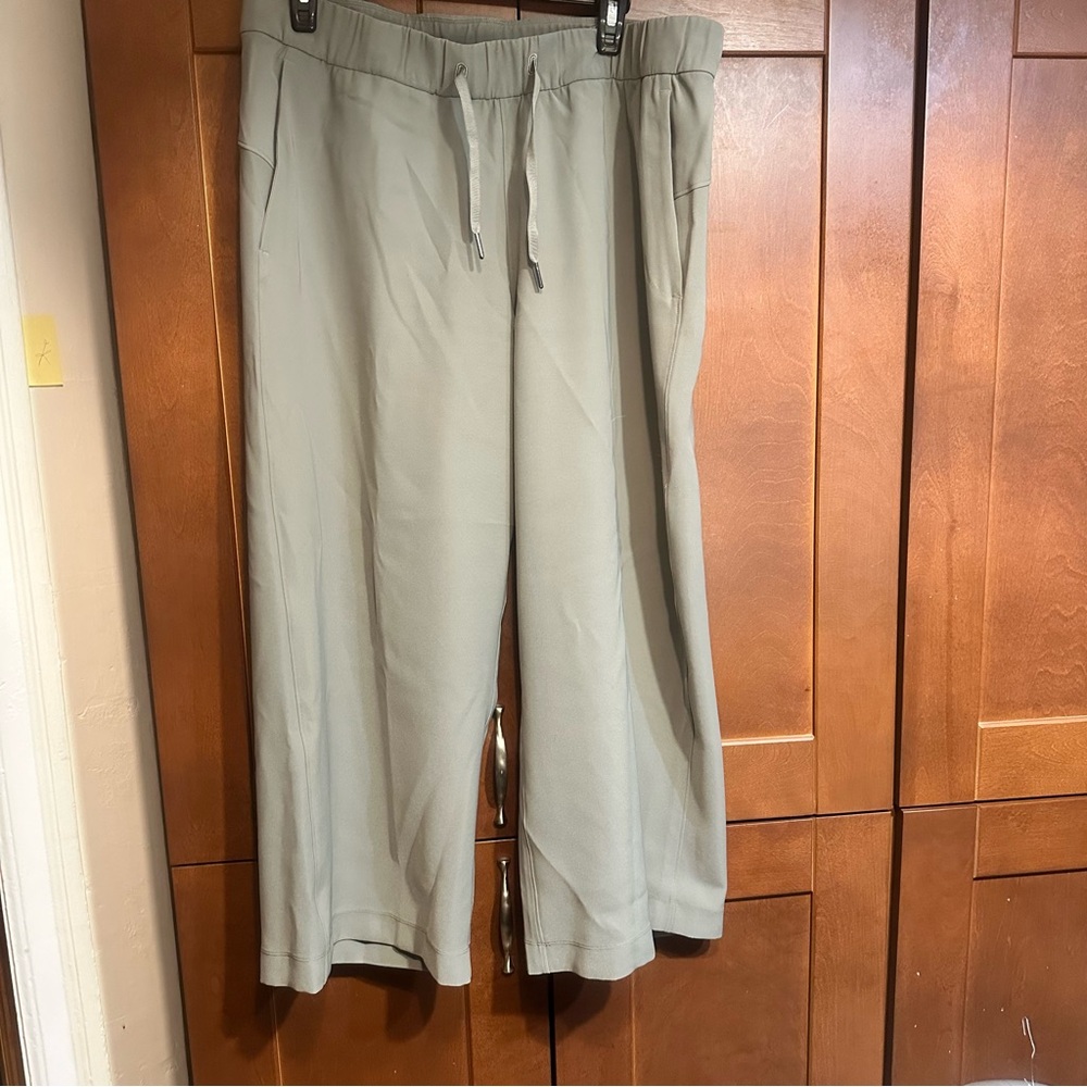 SALE!! On the fly wide leg. 7/8 length - Picture 11 of 13